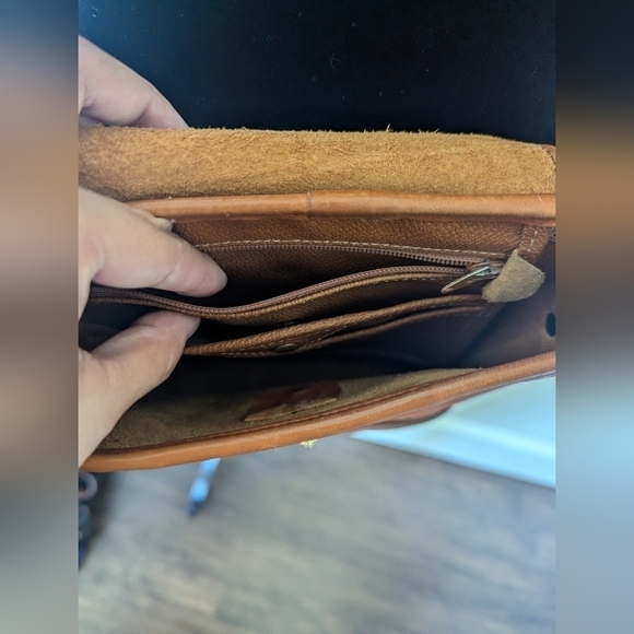 Dooney & Bourke Vintage Leather Crossbody - Picture 7 of 13